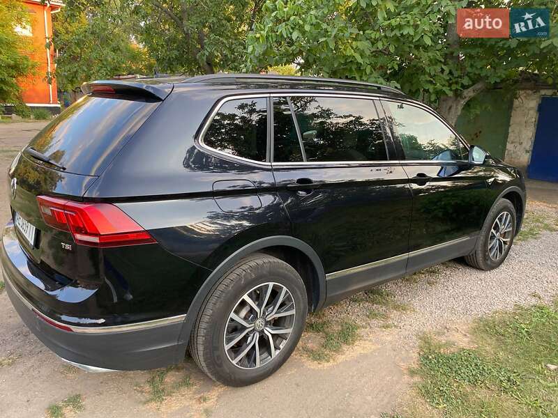 Внедорожник / Кроссовер Volkswagen Tiguan 2017 в Киеве