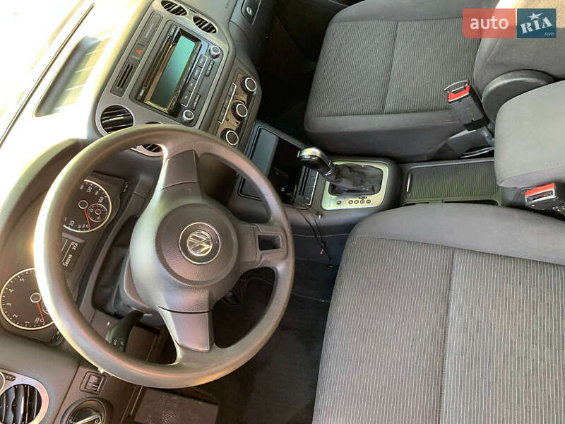 Внедорожник / Кроссовер Volkswagen Tiguan 2011 в Харькове