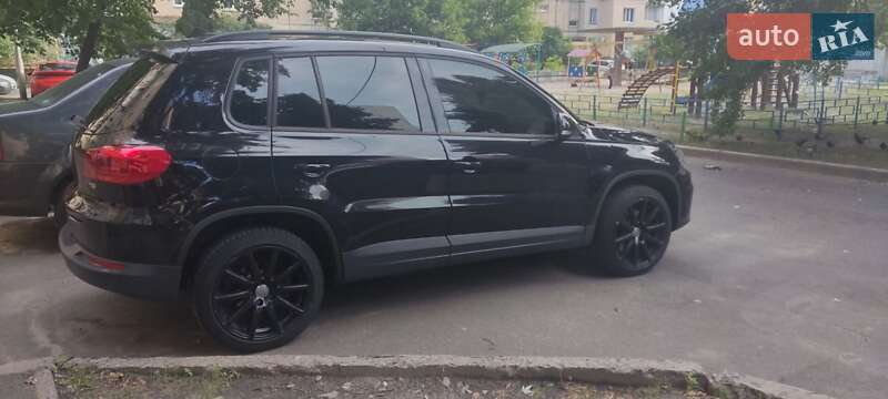Позашляховик / Кросовер Volkswagen Tiguan 2017 в Києві