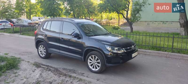 Позашляховик / Кросовер Volkswagen Tiguan 2017 в Києві