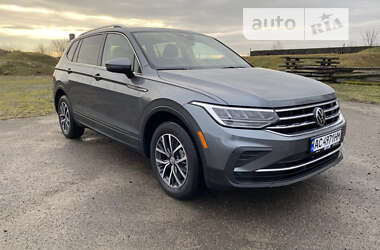 Позашляховик / Кросовер Volkswagen Tiguan 2022 в Луцьку