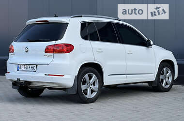 Позашляховик / Кросовер Volkswagen Tiguan 2011 в Києві