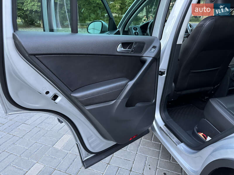 Позашляховик / Кросовер Volkswagen Tiguan 2015 в Черкасах
