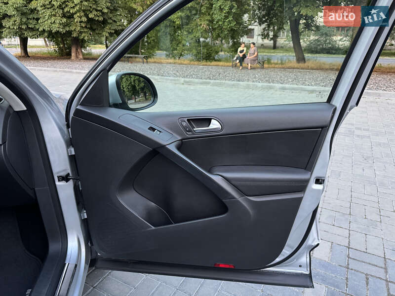 Позашляховик / Кросовер Volkswagen Tiguan 2015 в Черкасах