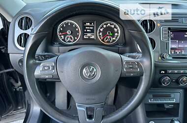 Позашляховик / Кросовер Volkswagen Tiguan 2016 в Дніпрі