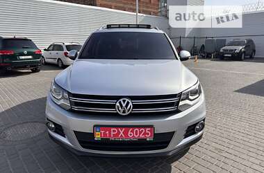 Внедорожник / Кроссовер Volkswagen Tiguan 2014 в Могилев-Подольске