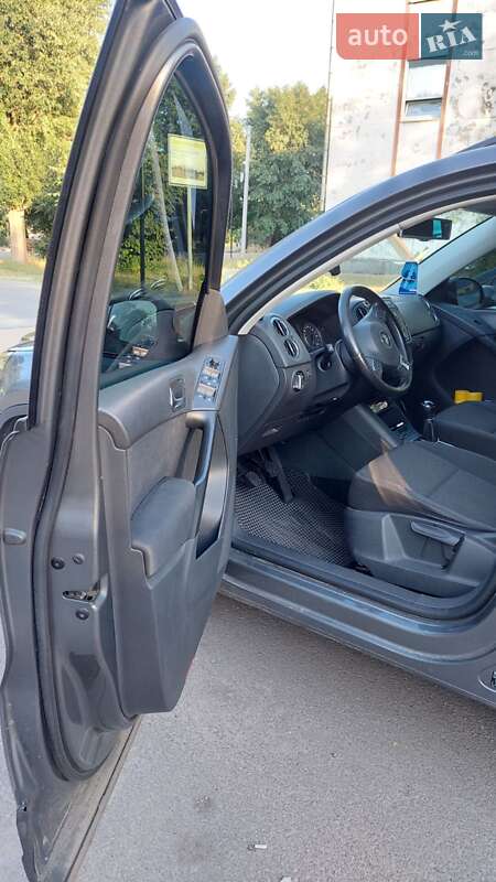 Позашляховик / Кросовер Volkswagen Tiguan 2012 в Дніпрі