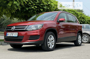 Позашляховик / Кросовер Volkswagen Tiguan 2015 в Дніпрі