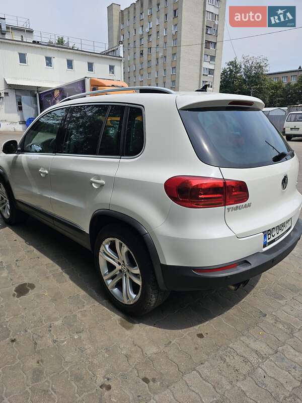 Внедорожник / Кроссовер Volkswagen Tiguan 2011 в Львове