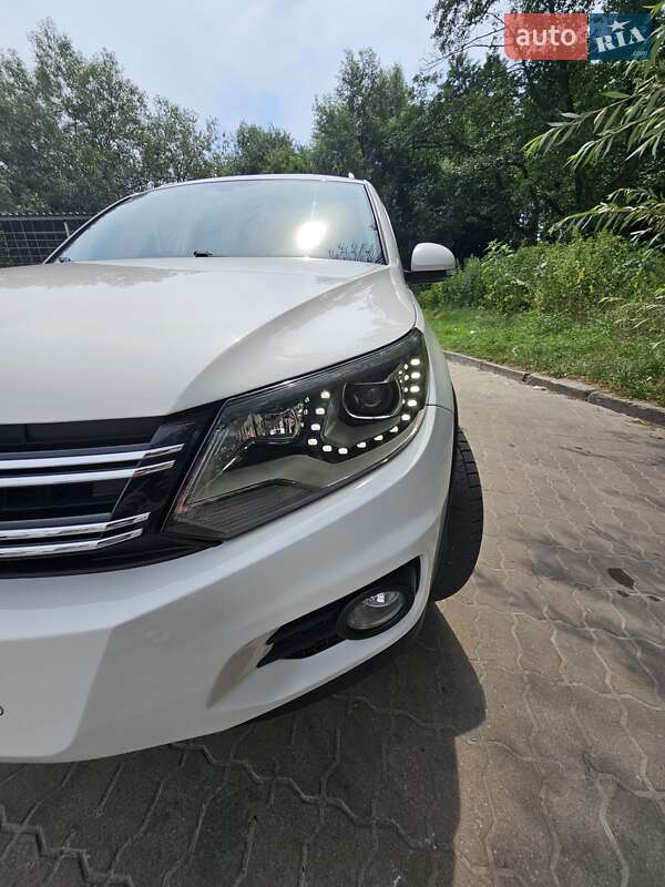Внедорожник / Кроссовер Volkswagen Tiguan 2011 в Львове
