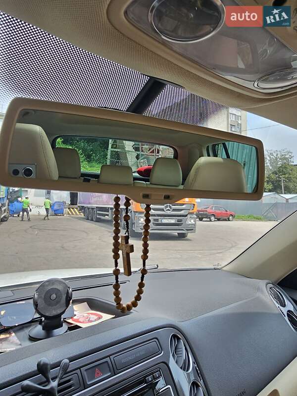 Внедорожник / Кроссовер Volkswagen Tiguan 2011 в Львове