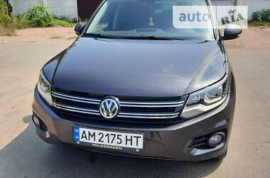 Позашляховик / Кросовер Volkswagen Tiguan 2015 в Коростені