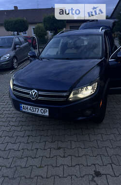 Позашляховик / Кросовер Volkswagen Tiguan 2012 в Вугледарі