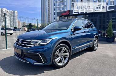 Внедорожник / Кроссовер Volkswagen Tiguan 2022 в Киеве