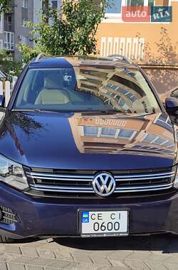 Внедорожник / Кроссовер Volkswagen Tiguan 2015 в Черновцах