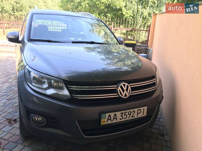 Позашляховик / Кросовер Volkswagen Tiguan 2013 в Києві