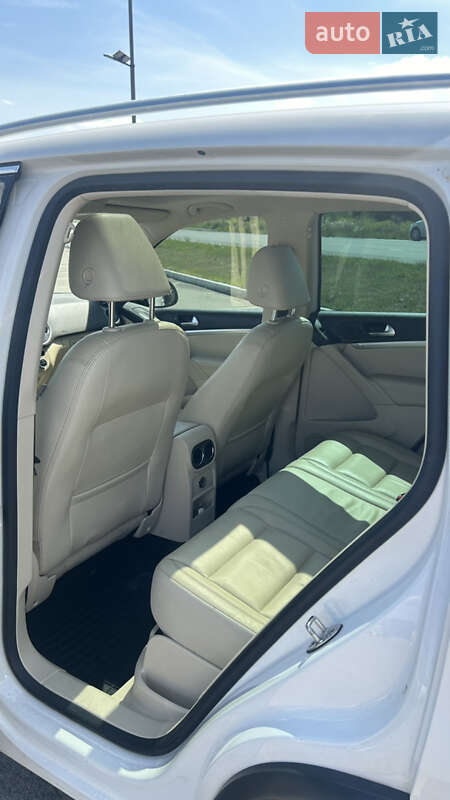 Внедорожник / Кроссовер Volkswagen Tiguan 2012 в Луцке