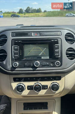 Внедорожник / Кроссовер Volkswagen Tiguan 2012 в 