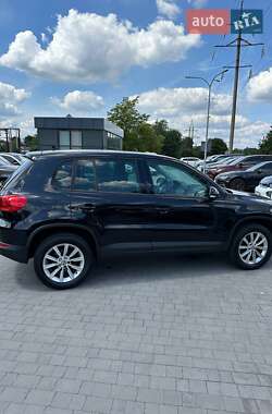 Внедорожник / Кроссовер Volkswagen Tiguan 2013 в 