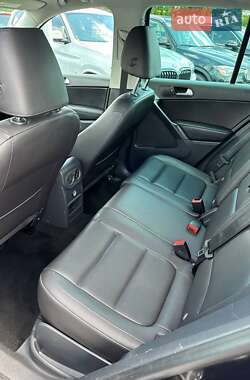 Внедорожник / Кроссовер Volkswagen Tiguan 2013 в 