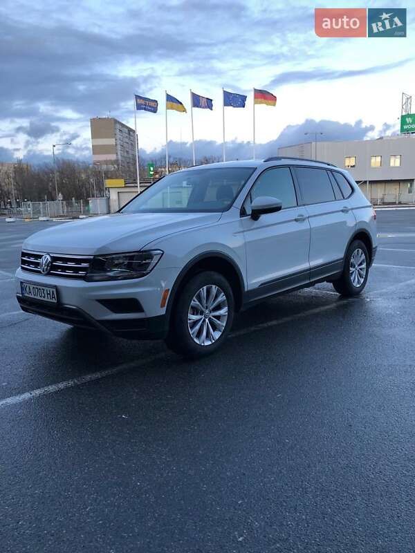 Внедорожник / Кроссовер Volkswagen Tiguan 2020 в Киеве