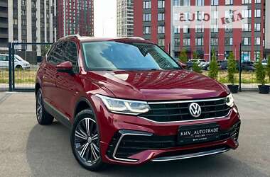 Внедорожник / Кроссовер Volkswagen Tiguan 2017 в Киеве