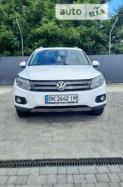 Внедорожник / Кроссовер Volkswagen Tiguan 2014 в Ровно