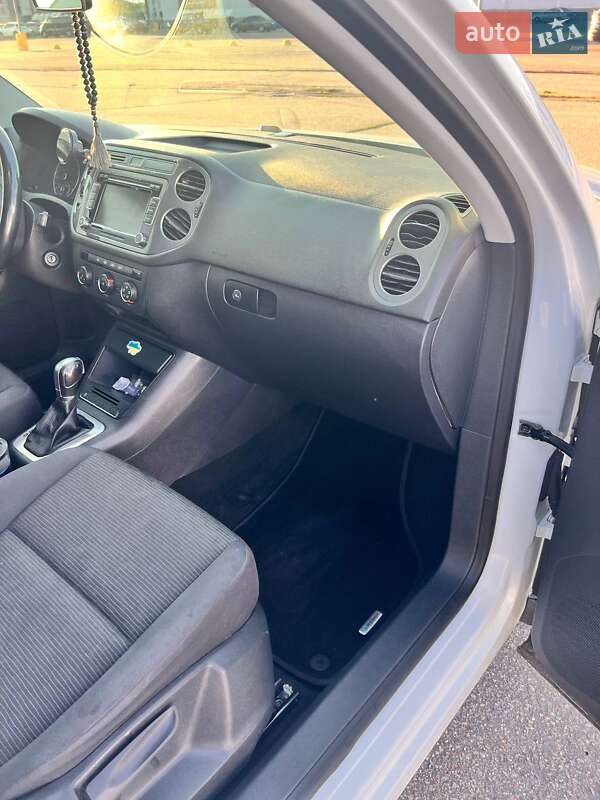 Внедорожник / Кроссовер Volkswagen Tiguan 2014 в Одессе фото 13 Внедорожник / Кроссовер Volkswagen Tiguan 2014 в Одессе
