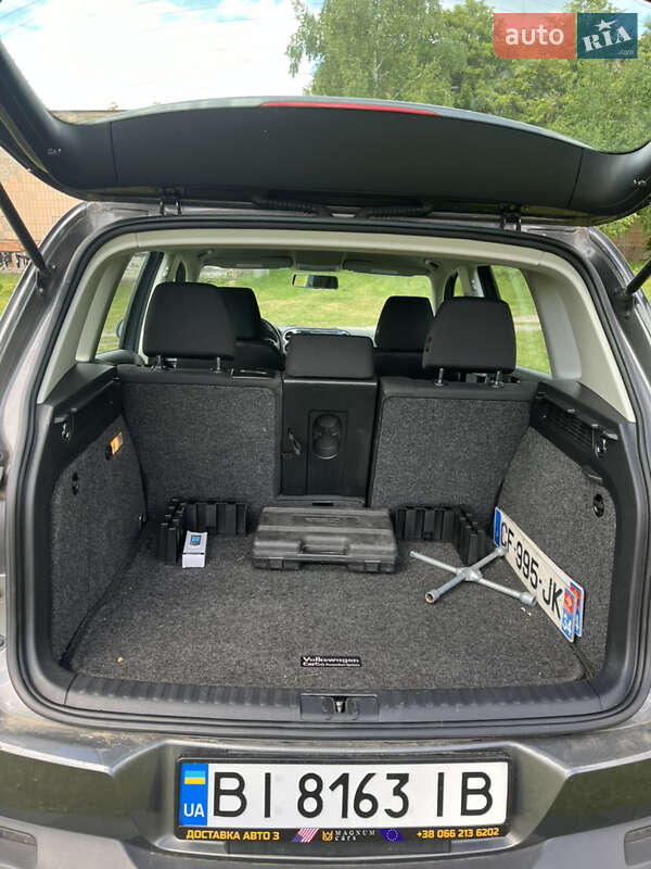 Внедорожник / Кроссовер Volkswagen Tiguan 2014 в Полтаве