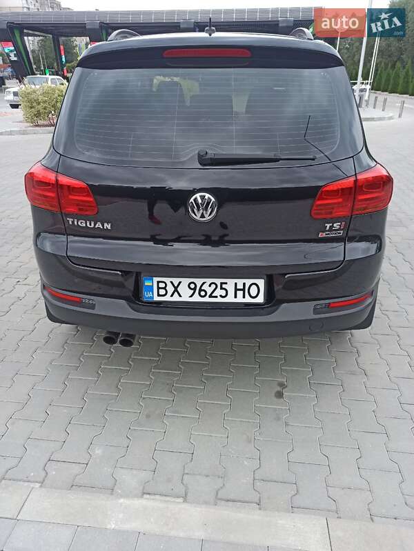 Позашляховик / Кросовер Volkswagen Tiguan 2016 в Хмельницькому