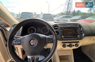 Внедорожник / Кроссовер Volkswagen Tiguan 2013 в 