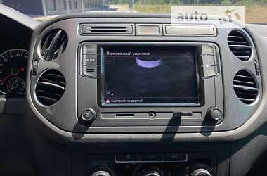 Позашляховик / Кросовер Volkswagen Tiguan 2013 в 