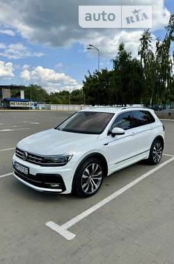 Внедорожник / Кроссовер Volkswagen Tiguan 2018 в Сумах