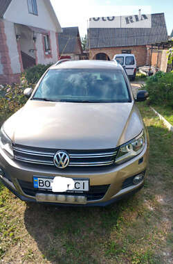 Внедорожник / Кроссовер Volkswagen Tiguan 2011 в Почаеве