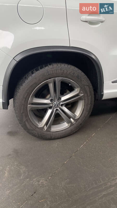 Внедорожник / Кроссовер Volkswagen Tiguan 2017 в Киеве фото 12 Внедорожник / Кроссовер Volkswagen Tiguan 2017 в Киеве