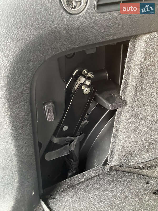 Внедорожник / Кроссовер Volkswagen Tiguan 2017 в Киеве фото 21 Внедорожник / Кроссовер Volkswagen Tiguan 2017 в Киеве