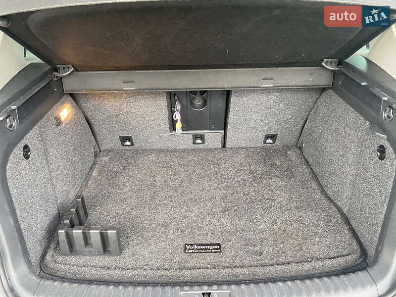 Внедорожник / Кроссовер Volkswagen Tiguan 2017 в Киеве фото 23 Внедорожник / Кроссовер Volkswagen Tiguan 2017 в Киеве
