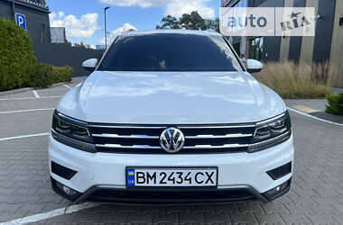 Позашляховик / Кросовер Volkswagen Tiguan 2017 в Києві