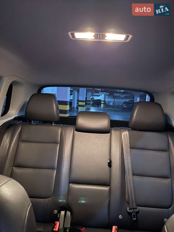 Внедорожник / Кроссовер Volkswagen Tiguan 2015 в Киеве