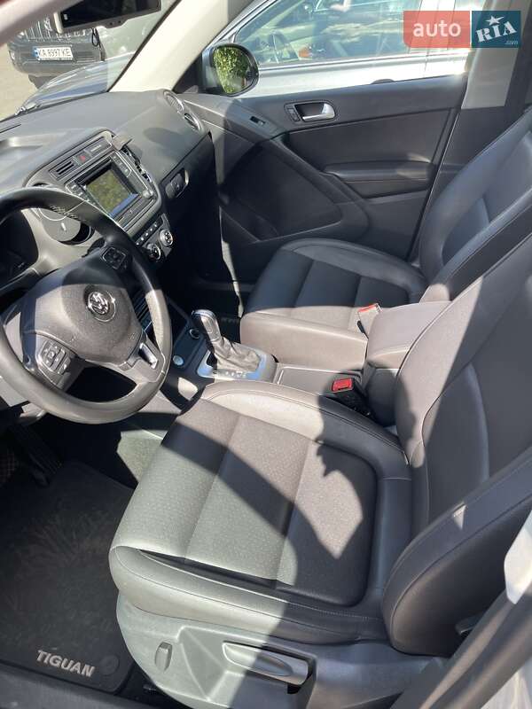 Внедорожник / Кроссовер Volkswagen Tiguan 2015 в Киеве