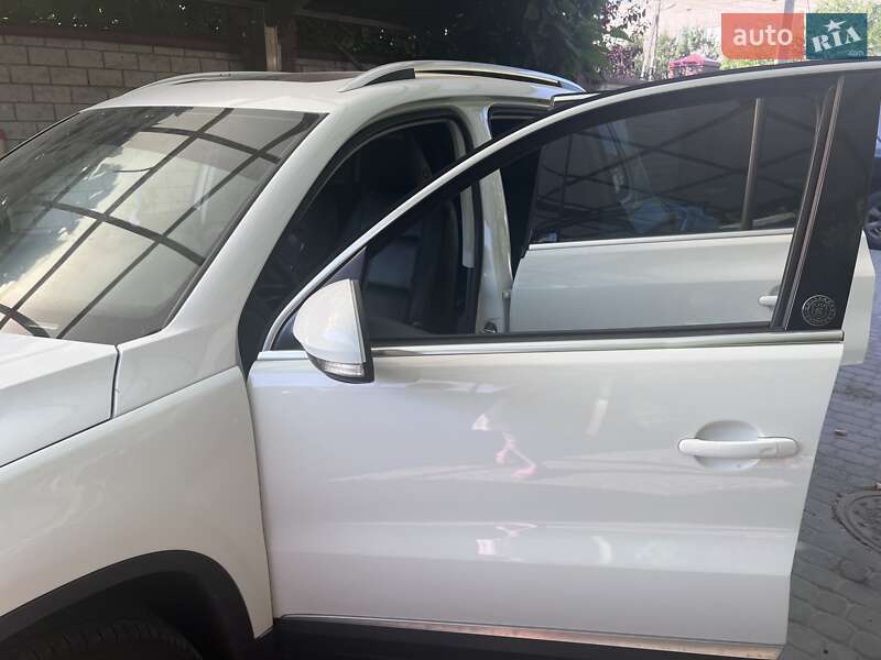 Внедорожник / Кроссовер Volkswagen Tiguan 2016 в Днепре фото 6 Внедорожник / Кроссовер Volkswagen Tiguan 2016 в Днепре