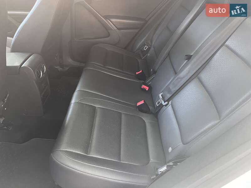 Внедорожник / Кроссовер Volkswagen Tiguan 2016 в Днепре фото 8 Внедорожник / Кроссовер Volkswagen Tiguan 2016 в Днепре