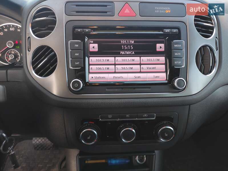 Внедорожник / Кроссовер Volkswagen Tiguan 2011 в Ужгороде