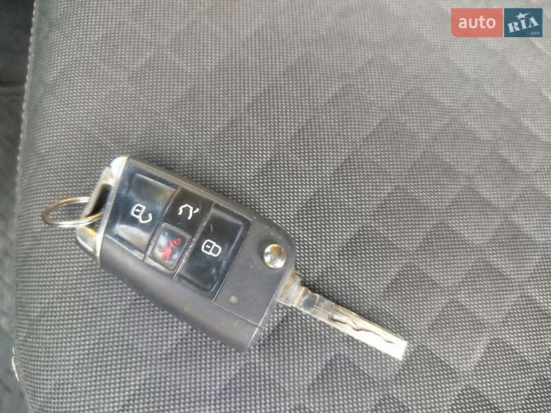 Внедорожник / Кроссовер Volkswagen Tiguan 2021 в Шполе