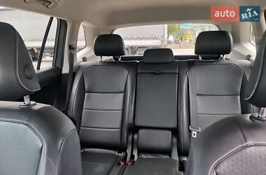 Внедорожник / Кроссовер Volkswagen Tiguan 2020 в 