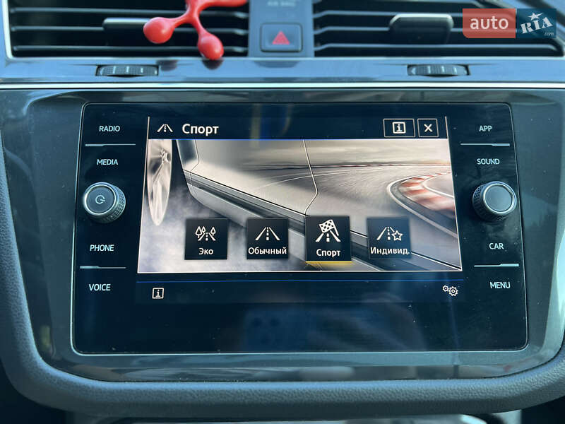 Внедорожник / Кроссовер Volkswagen Tiguan 2019 в Харькове