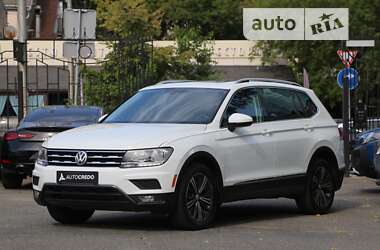 Позашляховик / Кросовер Volkswagen Tiguan 2017 в Києві