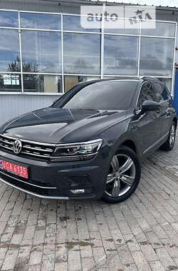 Позашляховик / Кросовер Volkswagen Tiguan 2018 в Сумах