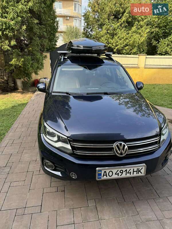 Внедорожник / Кроссовер Volkswagen Tiguan 2012 в Ужгороде
