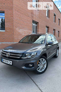 Внедорожник / Кроссовер Volkswagen Tiguan 2013 в Сумах